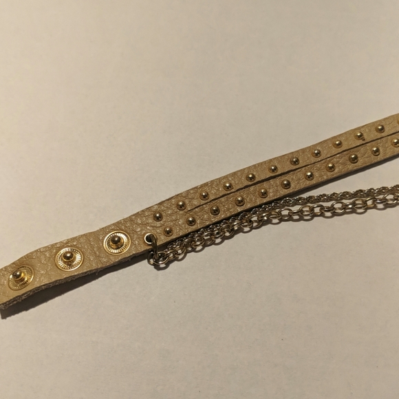 Gold double wrap fashion watch - Picture 4 of 8